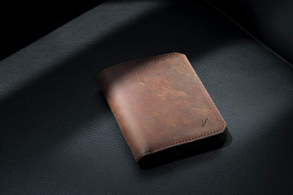 slim leather wallet mens
