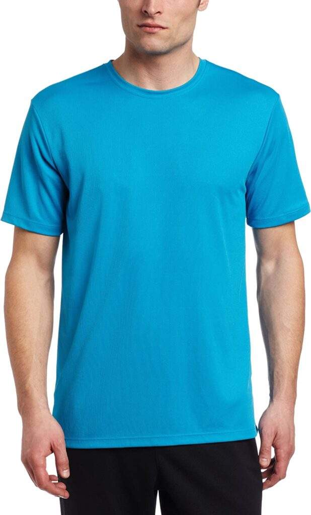 Top 10 Best Fitting T-Shirts for Athletic Build Men - Men's Dream ...