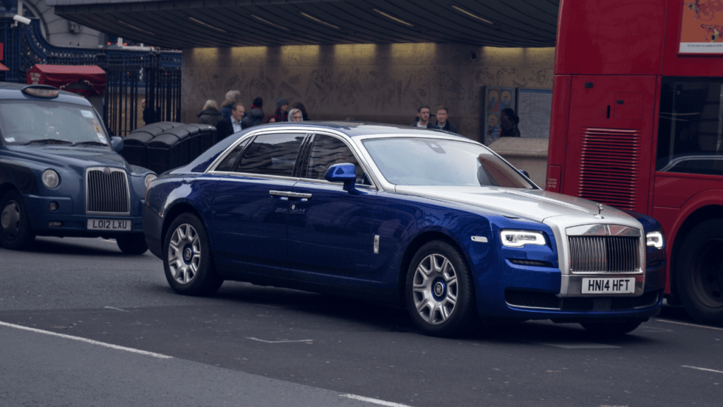 Rolls-Royce Phantom - top 10 best cars in the world