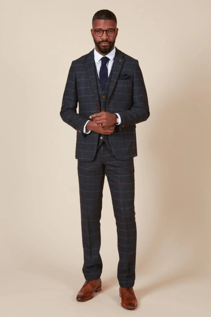 Timeless Tweed: business casual men outfit