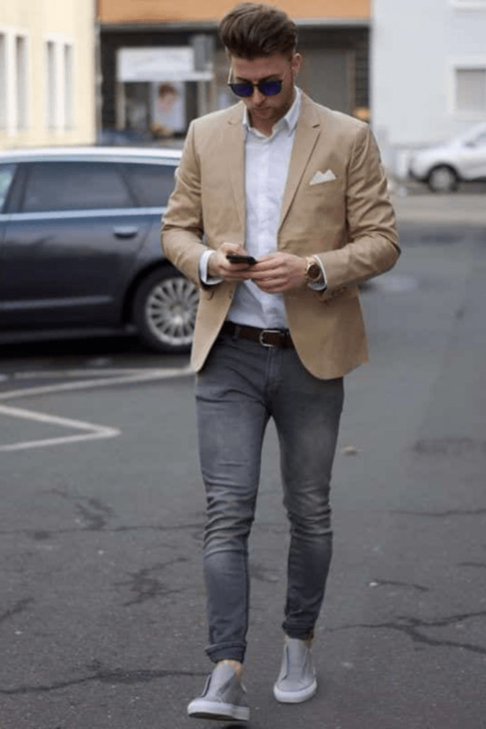 Casual Elegance: grey jeans men outfit