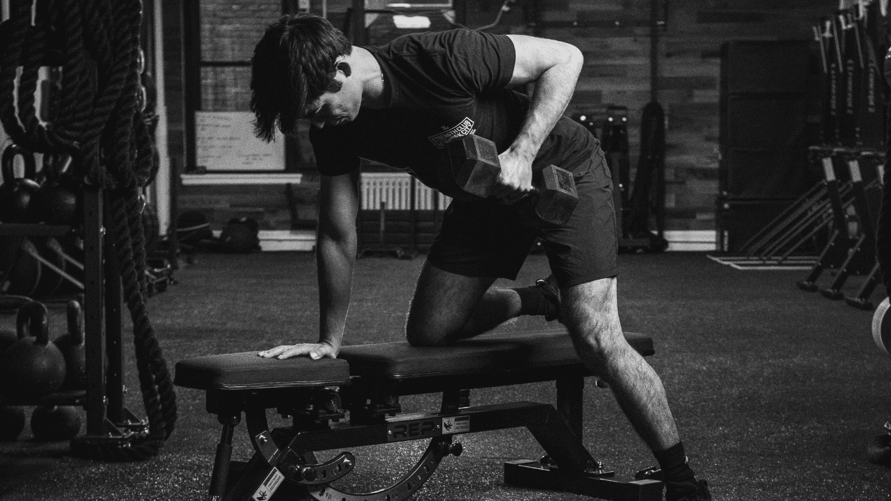 How to Do Single-Arm Dumbbell Rows for Massive Lats